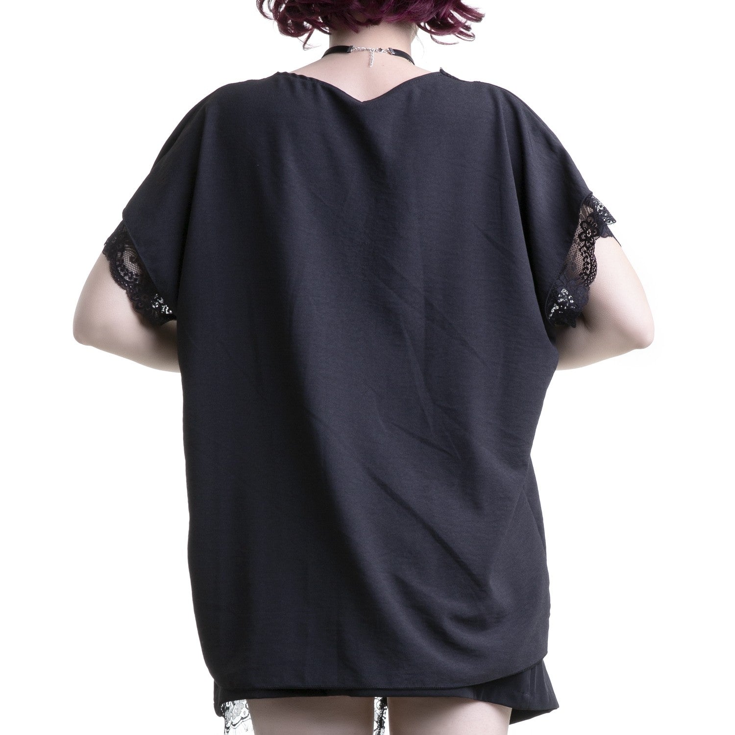 camiseta negra