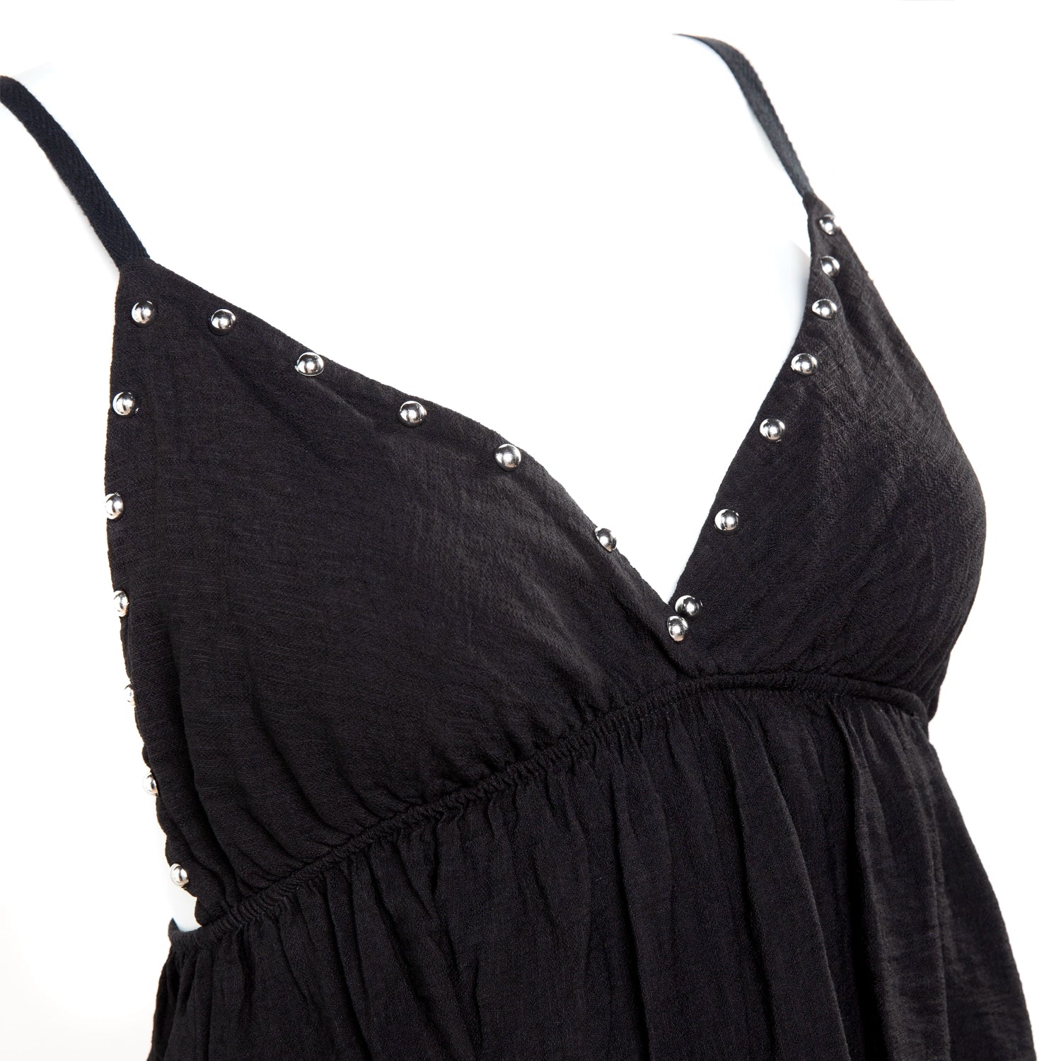 Vestido Corto Negro Babydoll con Tachuelas Plateadas