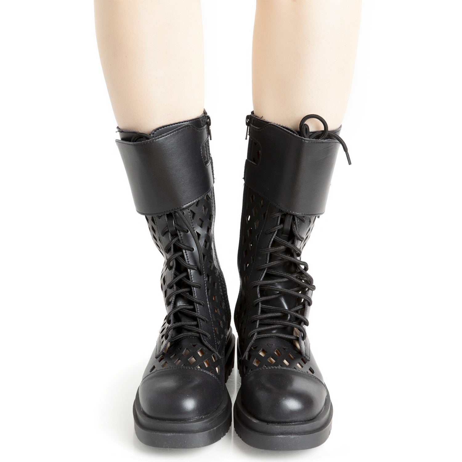 Botas Altas Troqueladas