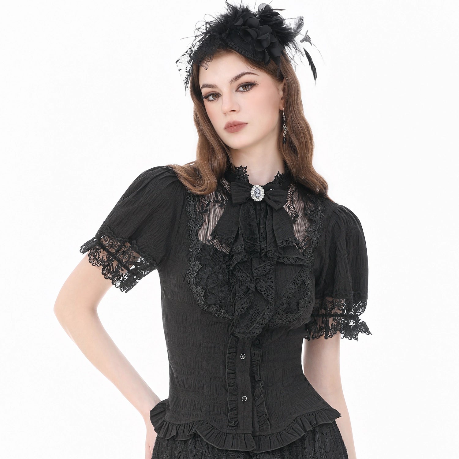 Blusa Gótica Victoriana de Encaje con Camafeo