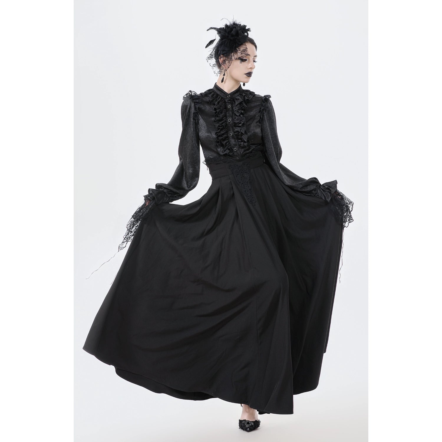 Falda Larga Victoriana de Talle Alto y Encaje