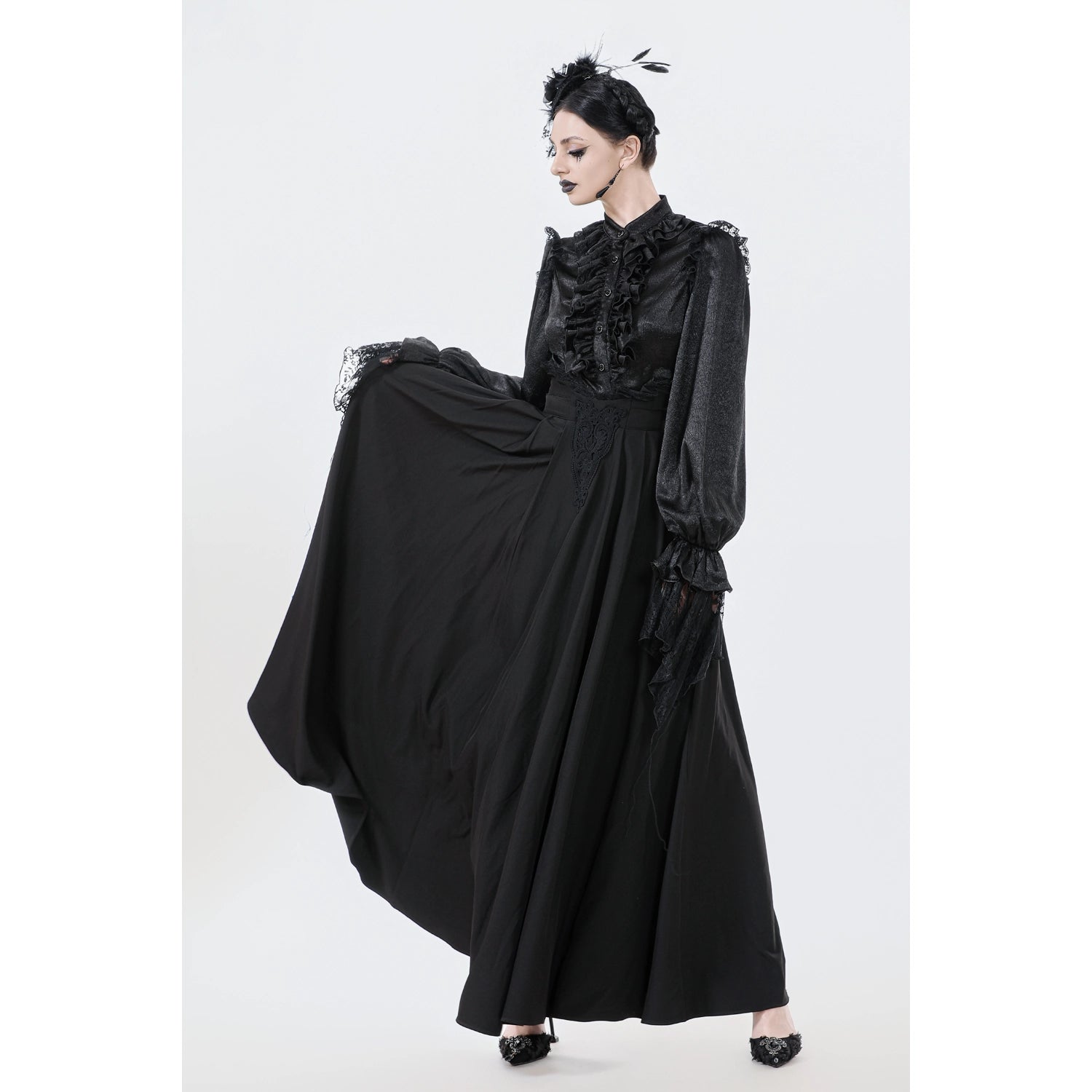 Falda Larga Victoriana de Talle Alto y Encaje