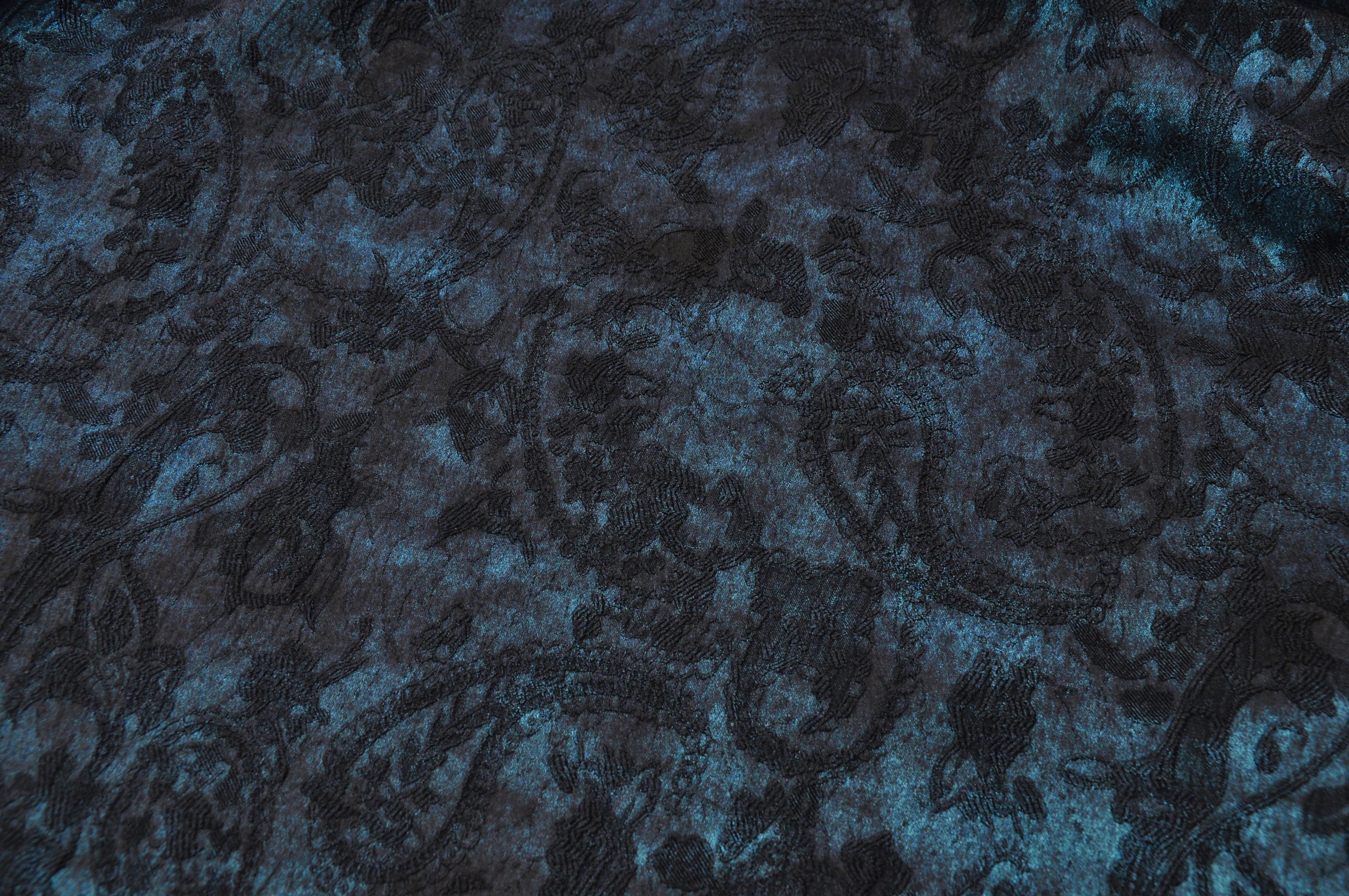 Sobrefalda Gótica com Cintura Corset e folhos