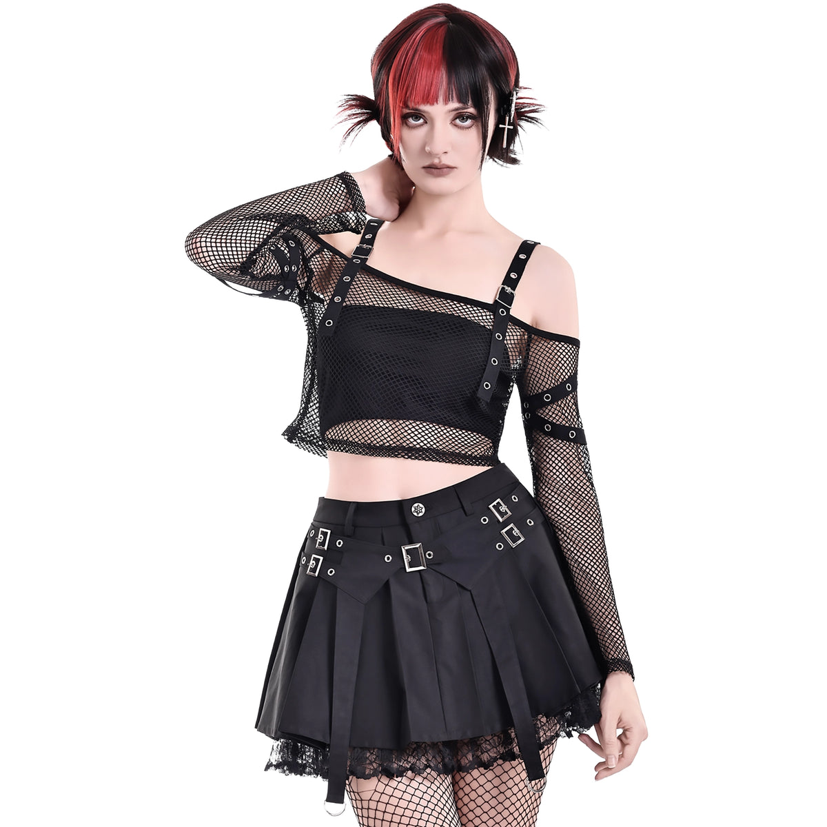 Minifalda Plisada Negra Punk con Hebillas y Bajo de Encaje, puesto en modelo, foto 2