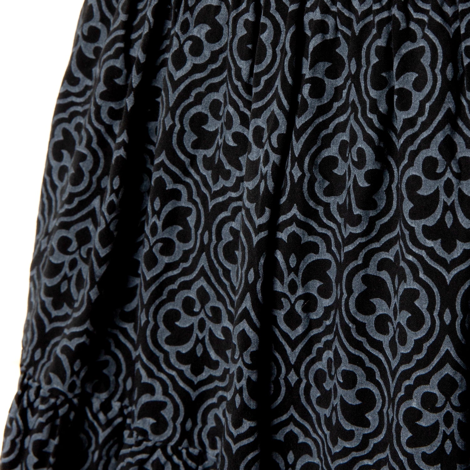Falda Corta de Viscosa con Estampado Damasco