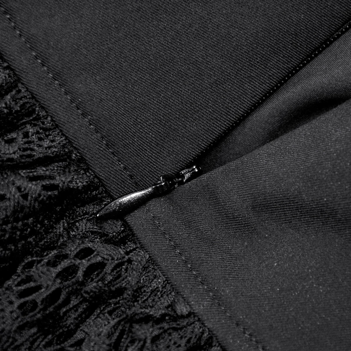 Minifalda de Encaje con Volantes y Hebillas - Crazyinlove