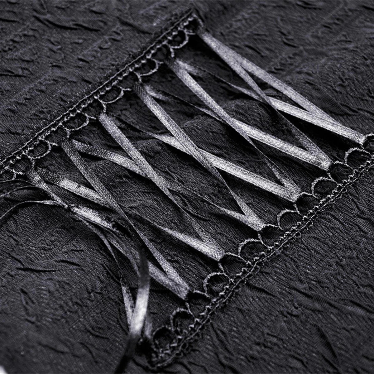 Top Corto con Hombros Descubiertos y Flecos - Crazyinlove