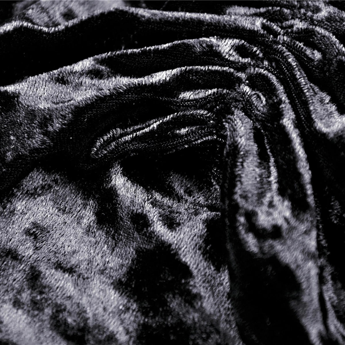 Top Gótico de Terciopelo con Hombros Descubiertos y Encaje - Crazyinlove