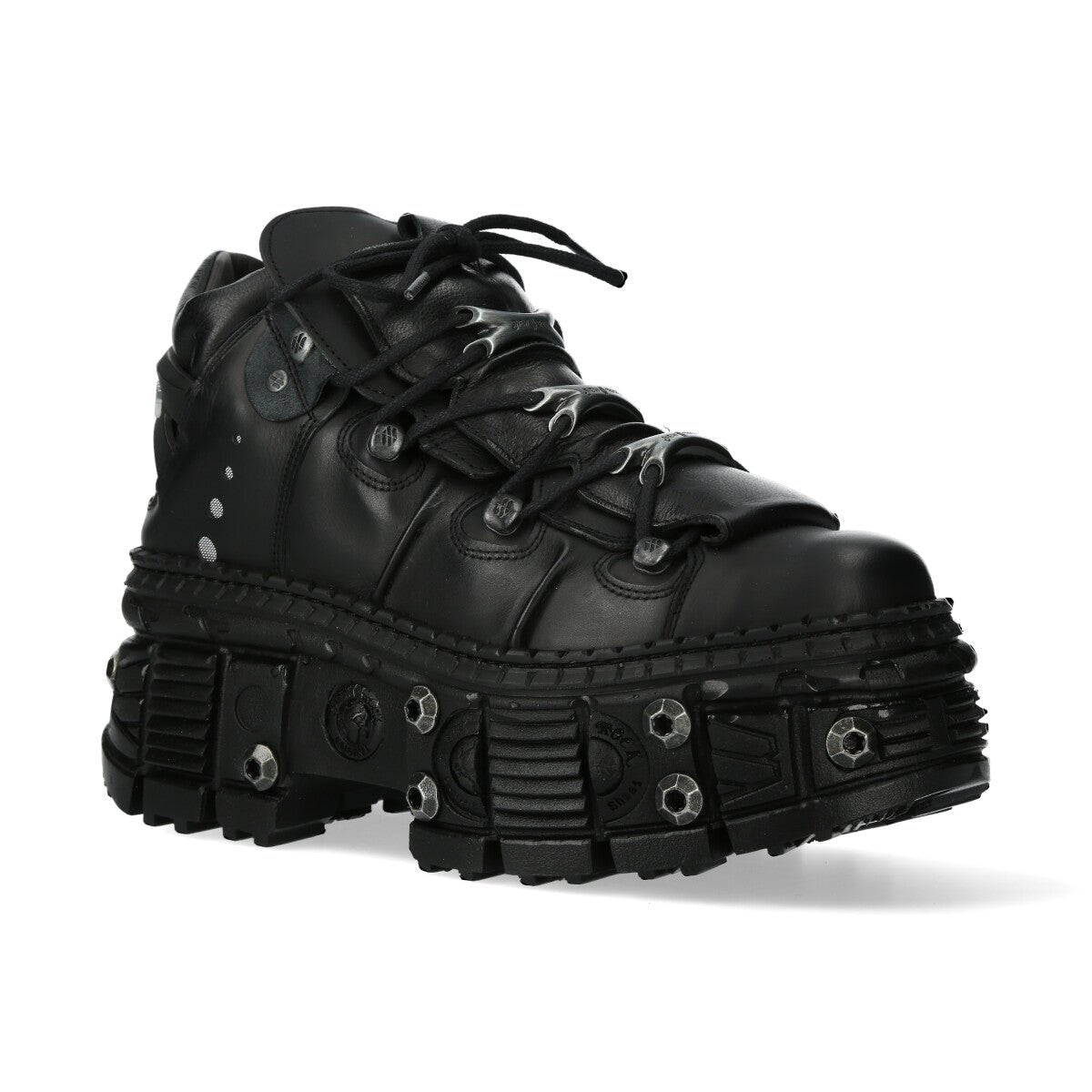 Zapato New Rock M-WALL106-S25 en ángulo delantero mostrando cordones y suela Wall