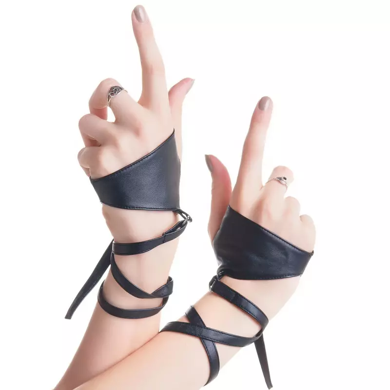 Fingerless Gloves Made of Leather from Style Brand at €5.90