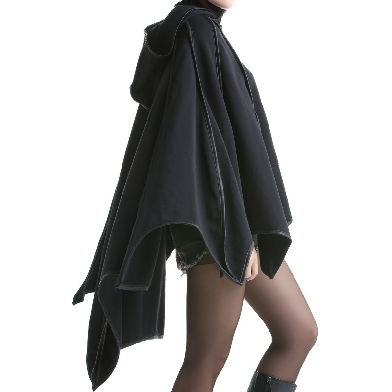 Poncho Negro con Capucha