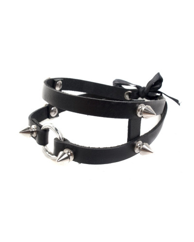 Collar Tipo Arnés con Aro y Tachuelas de Pico
