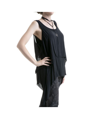 camiseta negra ancha