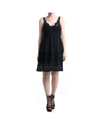 vestido negro con encaje