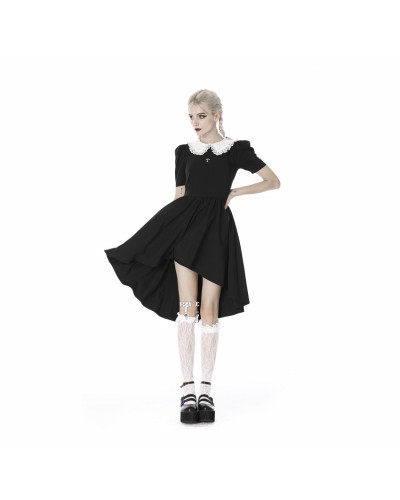 vestido negro con cuello blanco
