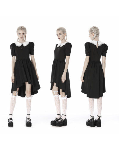 vestido negro con cuello blanco