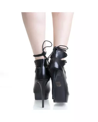 Schuhe mit Schnürungen der Style-Marke für 29,00 €