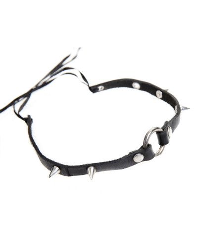 choker con pinchos