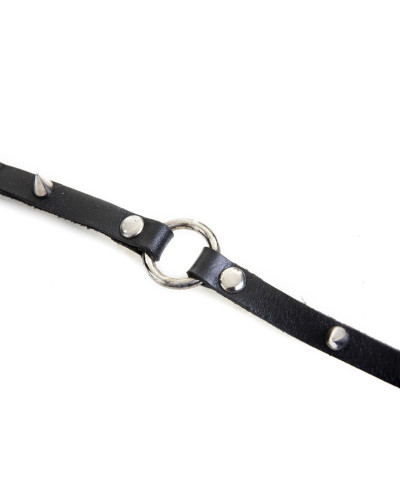choker con pinchos