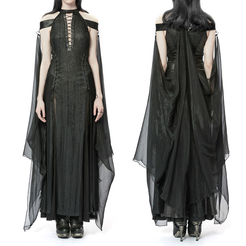 Vestido com Capa de Tule