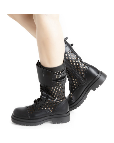 Bottes hautes perforées