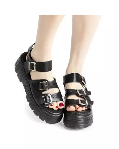 Sandalen mit Plateau der Style-Marke für 19,90 €