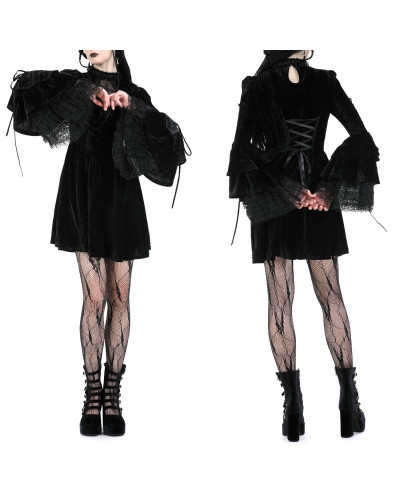 Vestido Gótico de Terciopelo con Cruz