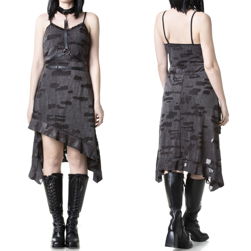 Zerrissenes Kleid