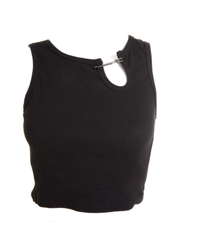 T-Shirt Gótica com Alfinetes