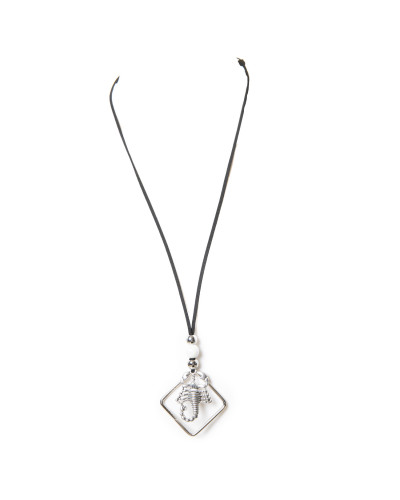 Collier avec Scorpion