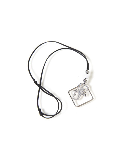 Collier avec Scorpion