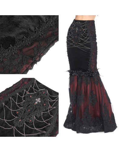 Falda Negra y Roja con Cruz y Cadenas