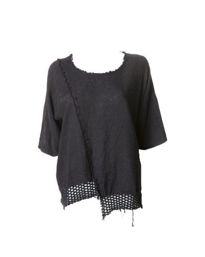 Camiseta Asimétrica con Rejilla