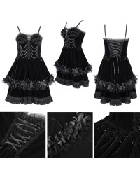 Vestido Preto com Correntes
