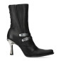 Botas New Rock com Salto Metálico e Fivelas Botas New Rock com Salto Metálico e Fivelas