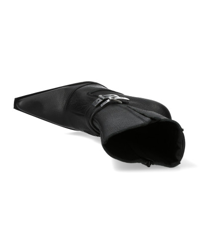 Botas New Rock com Salto Metálico e Fivelas
