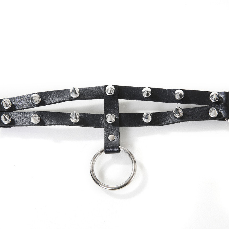 Choker with spikes