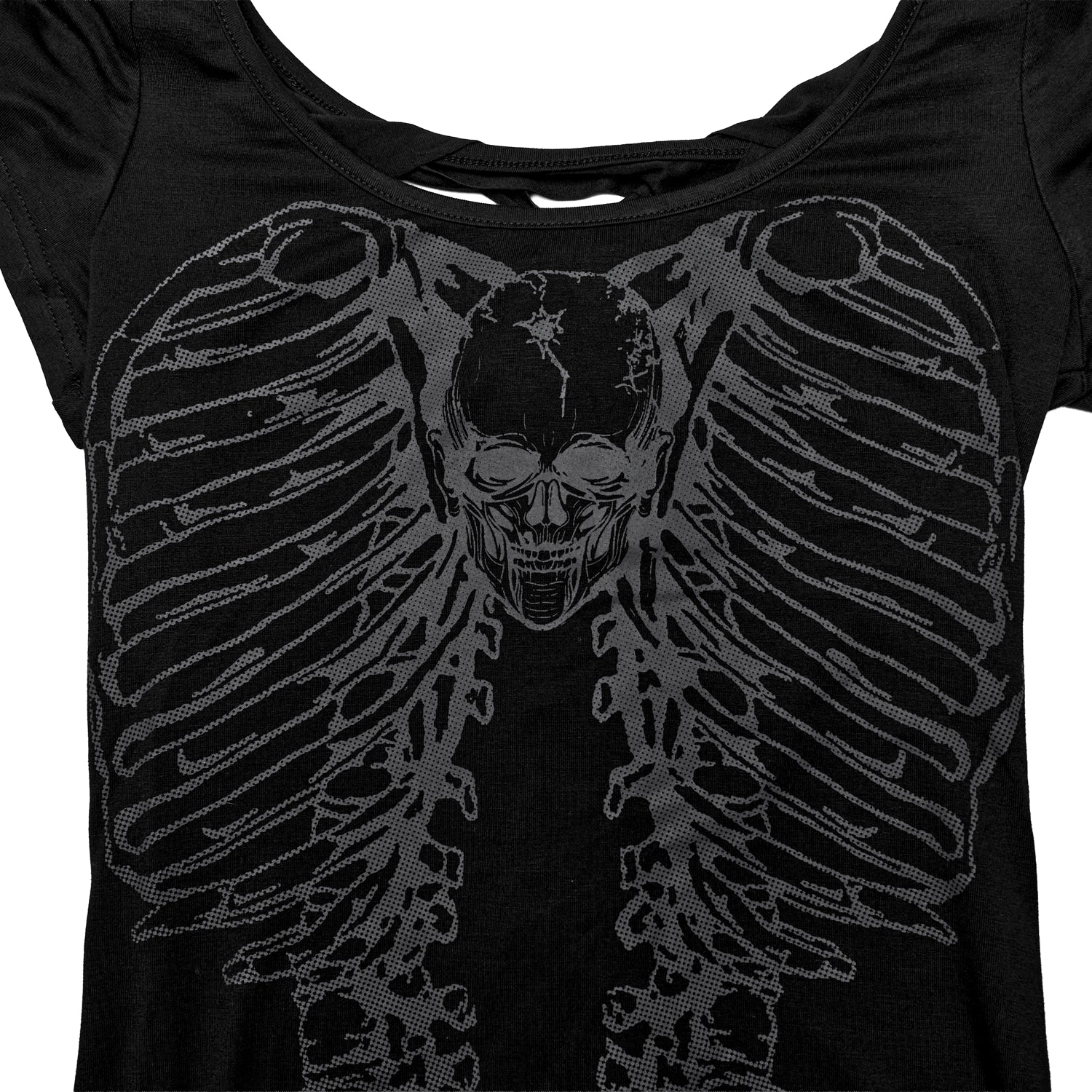 Camiseta Gótica de Esqueleto con Espalda de Anillas