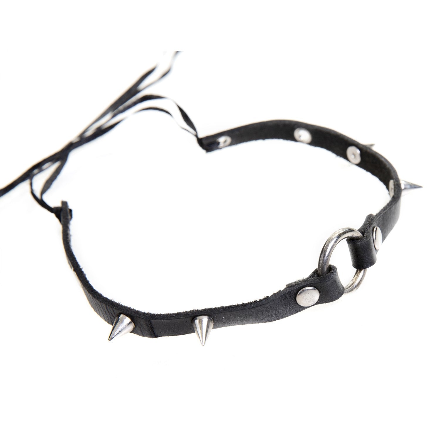 choker con pinchos