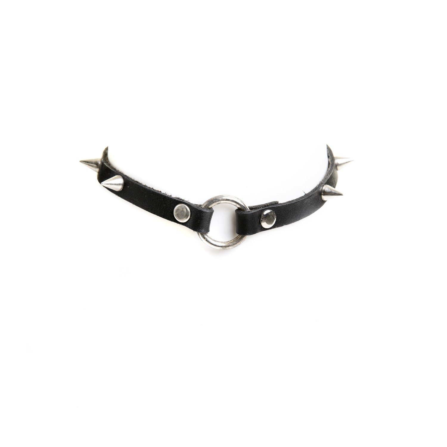 choker con pinchos