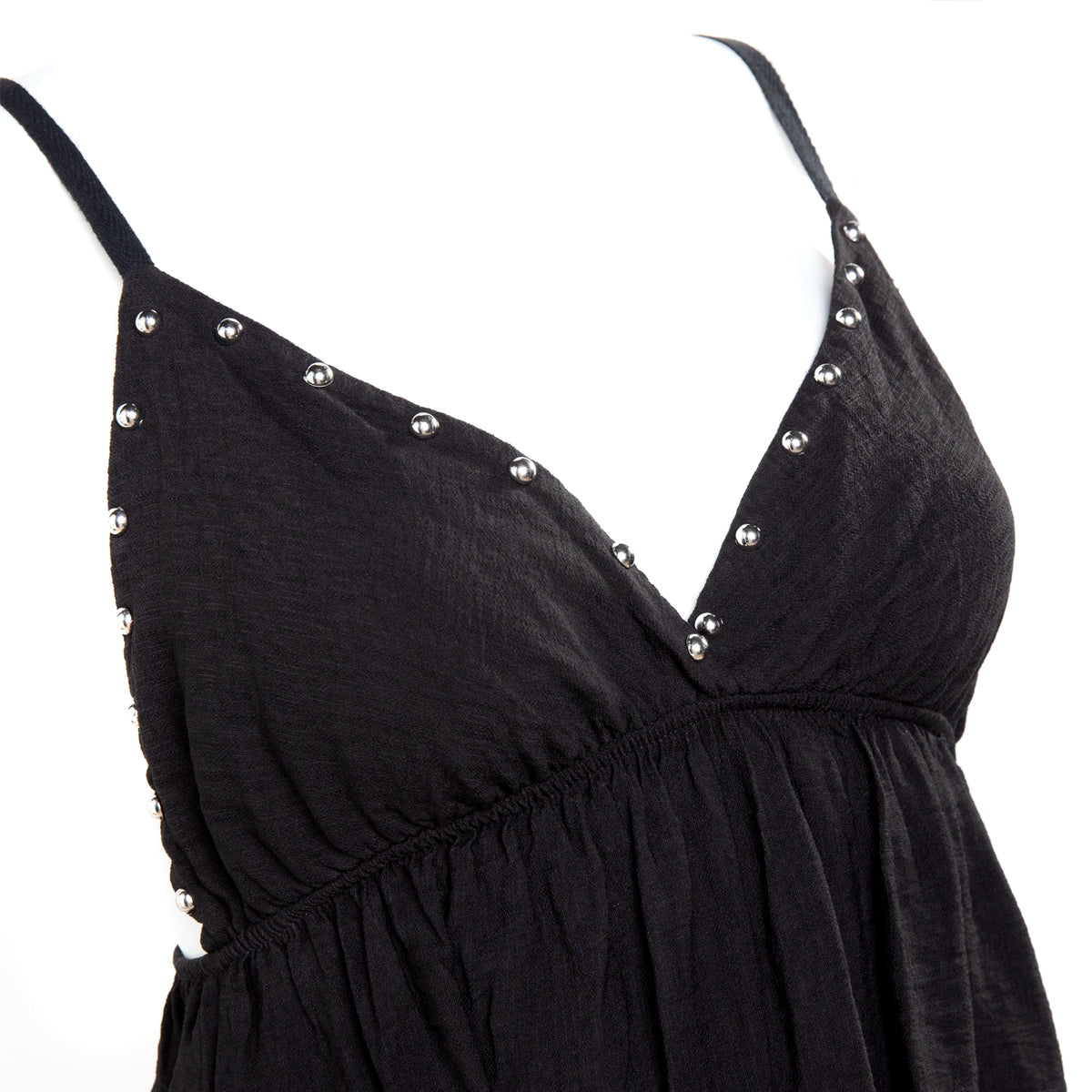 Vestido Corto Negro Babydoll con Tachuelas Plateadas