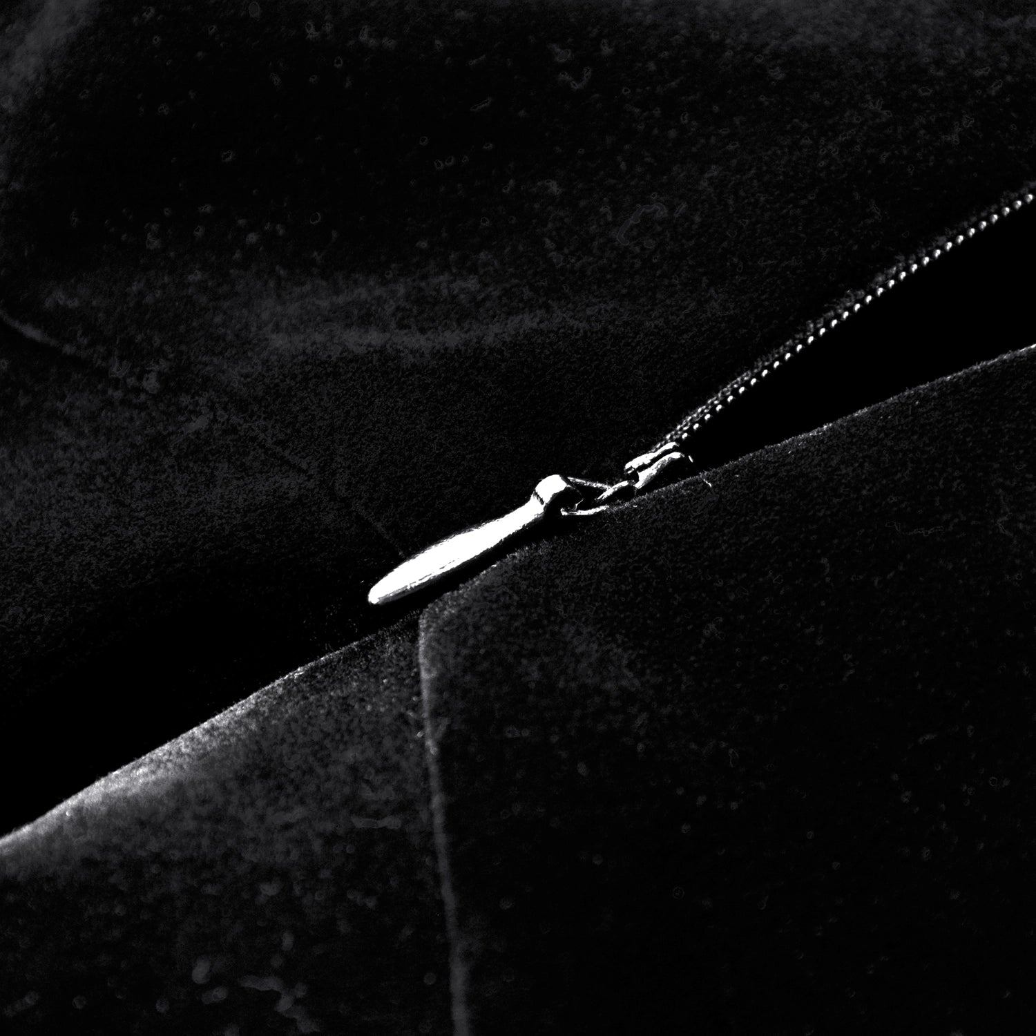 Vestido Largo Gótico Negro Veludo e Renda