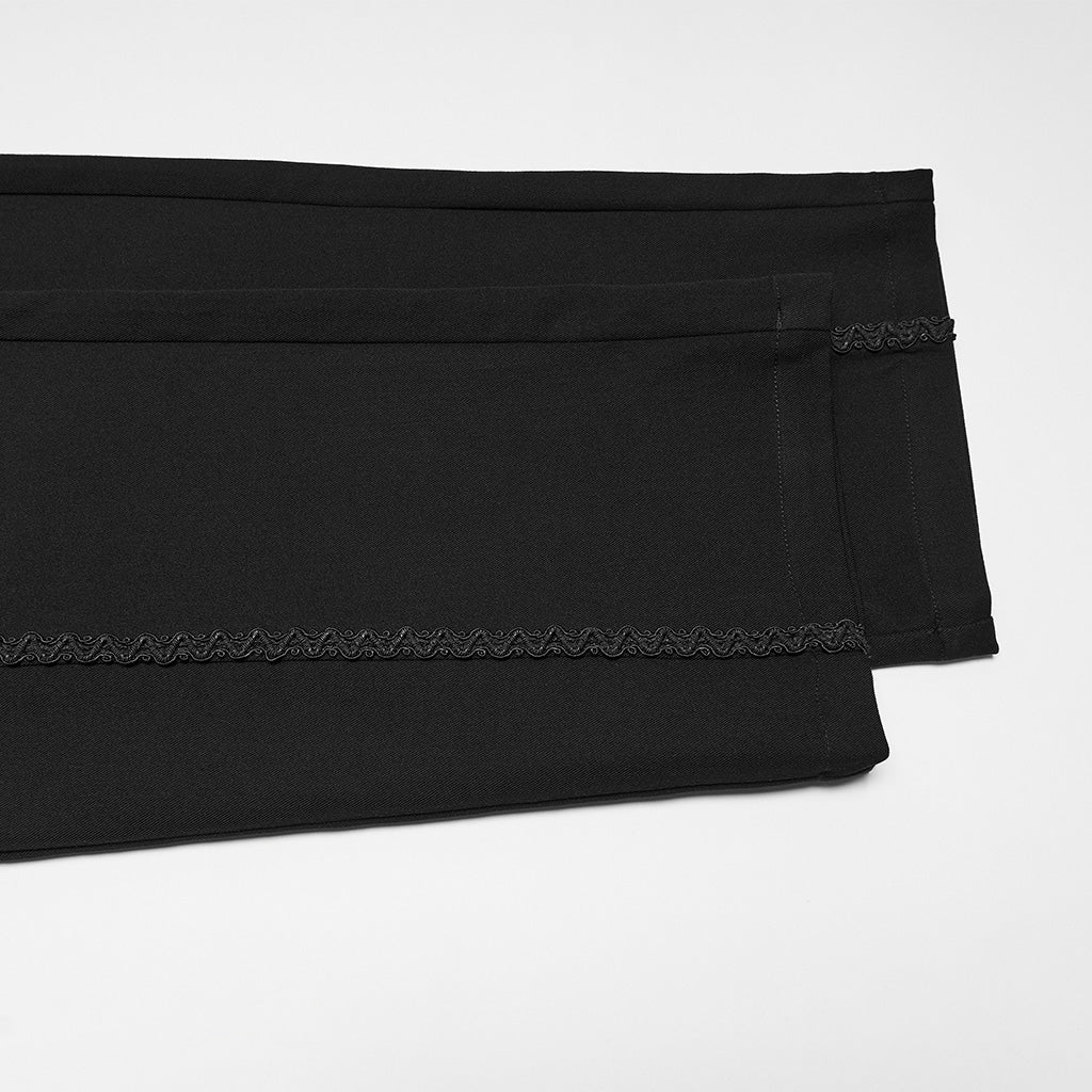 Bajo del pantalón con el final del galón trenzado lateral