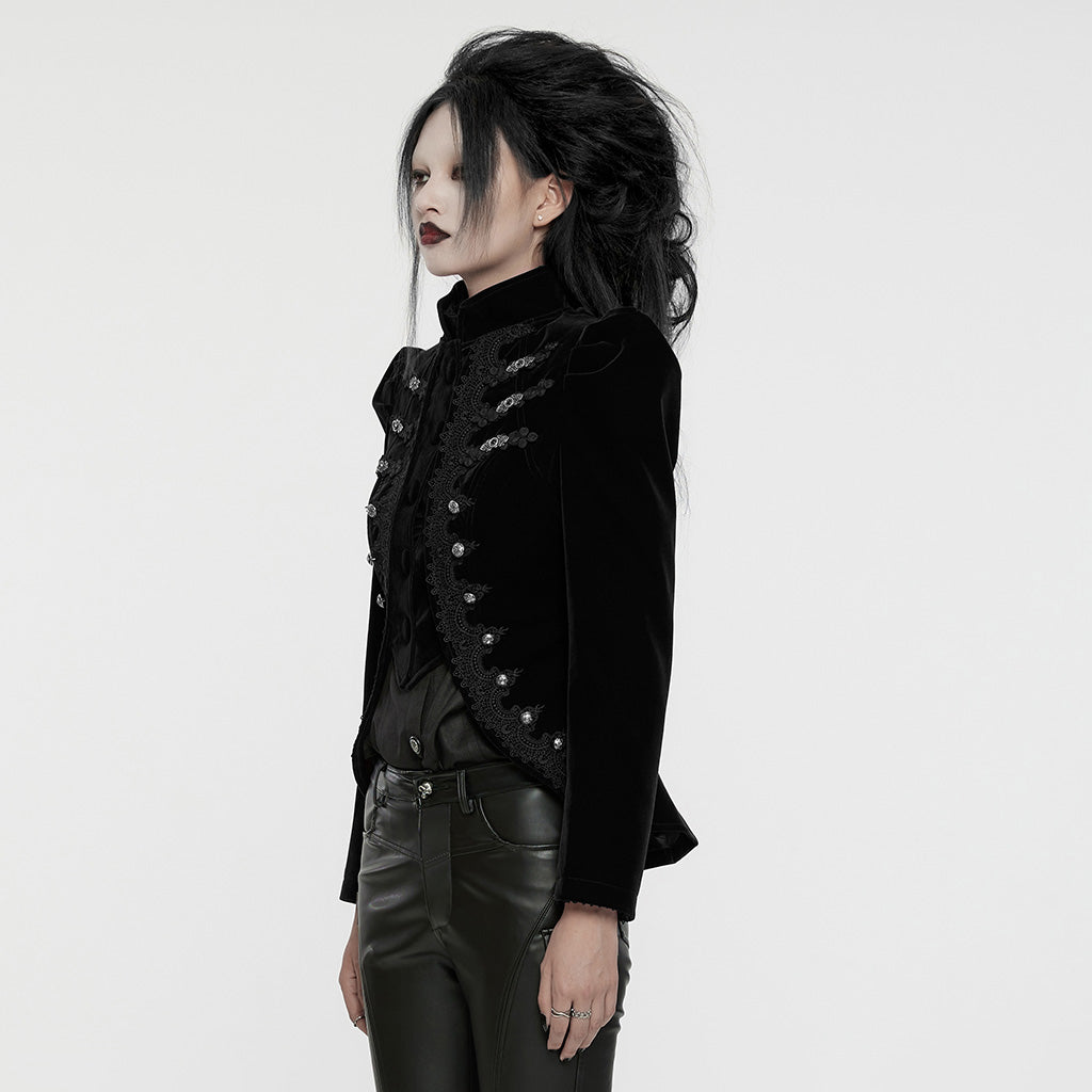 Perfil de la chaqueta de terciopelo negro con cuello mao y hombro abullonado