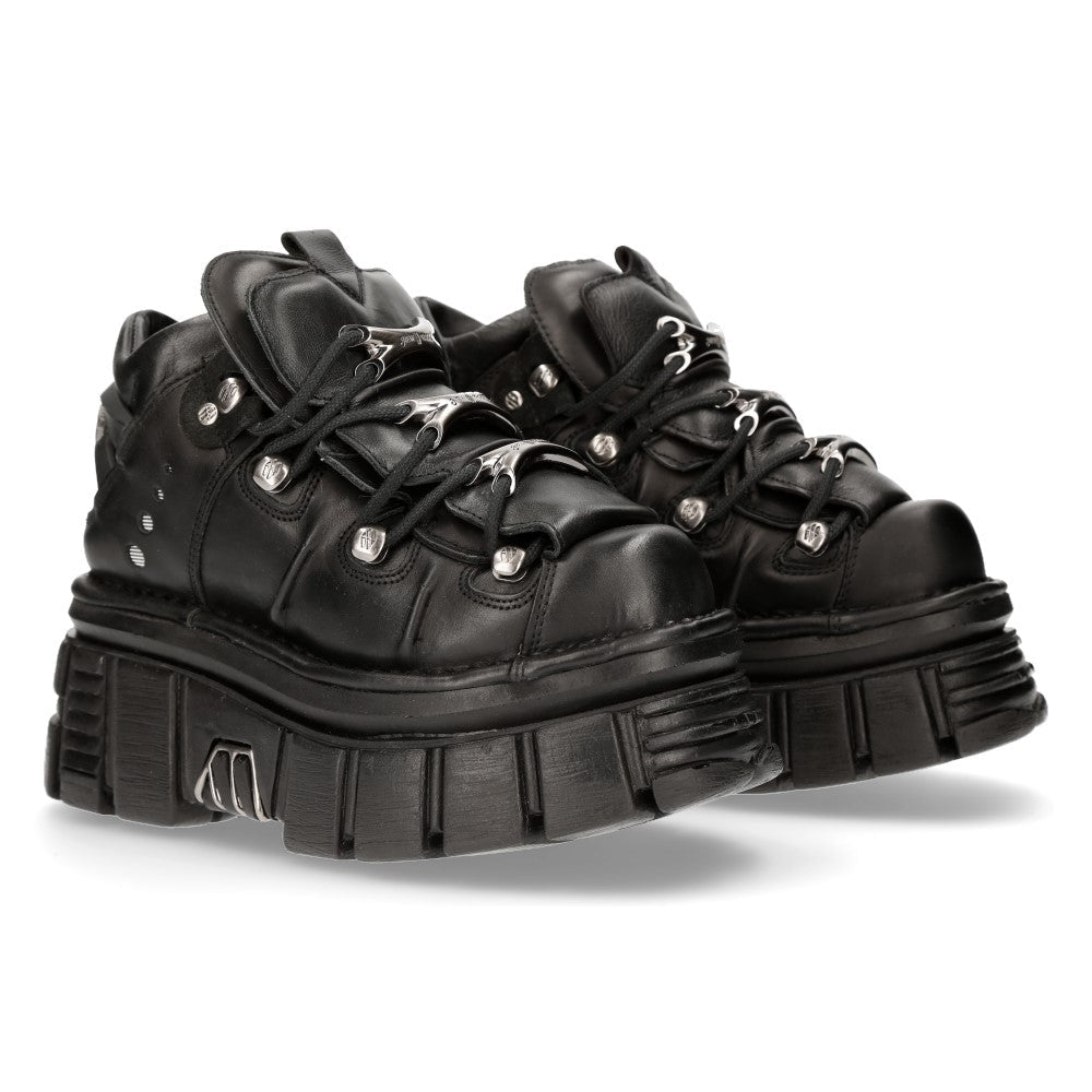 Par de botines New Rock M-106-S29 negros con plataforma lisa
