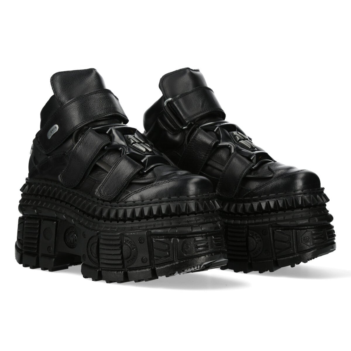 Par de botines New Rock M-WALL285-S1 negros con velcro y plataforma dentada, vista de tres cuartos