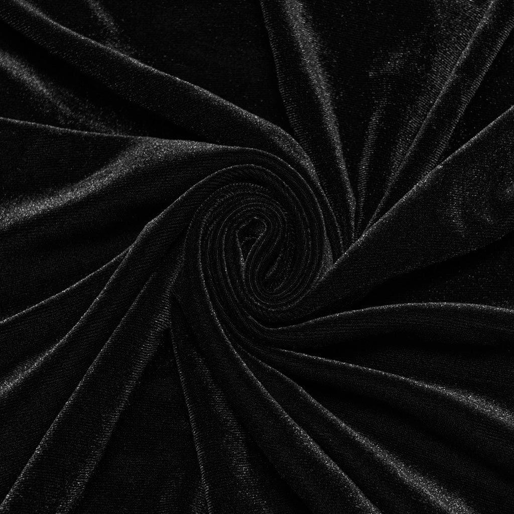 Muestra del terciopelo negro de la camisa con su brillo suave