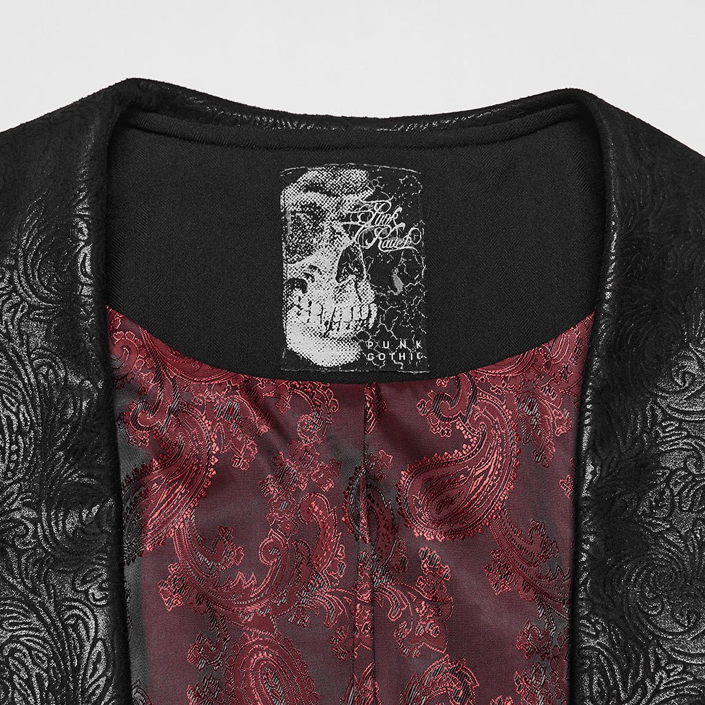 Detalle del forro rojo de dibujo cachemir y la etiqueta interior con calavera