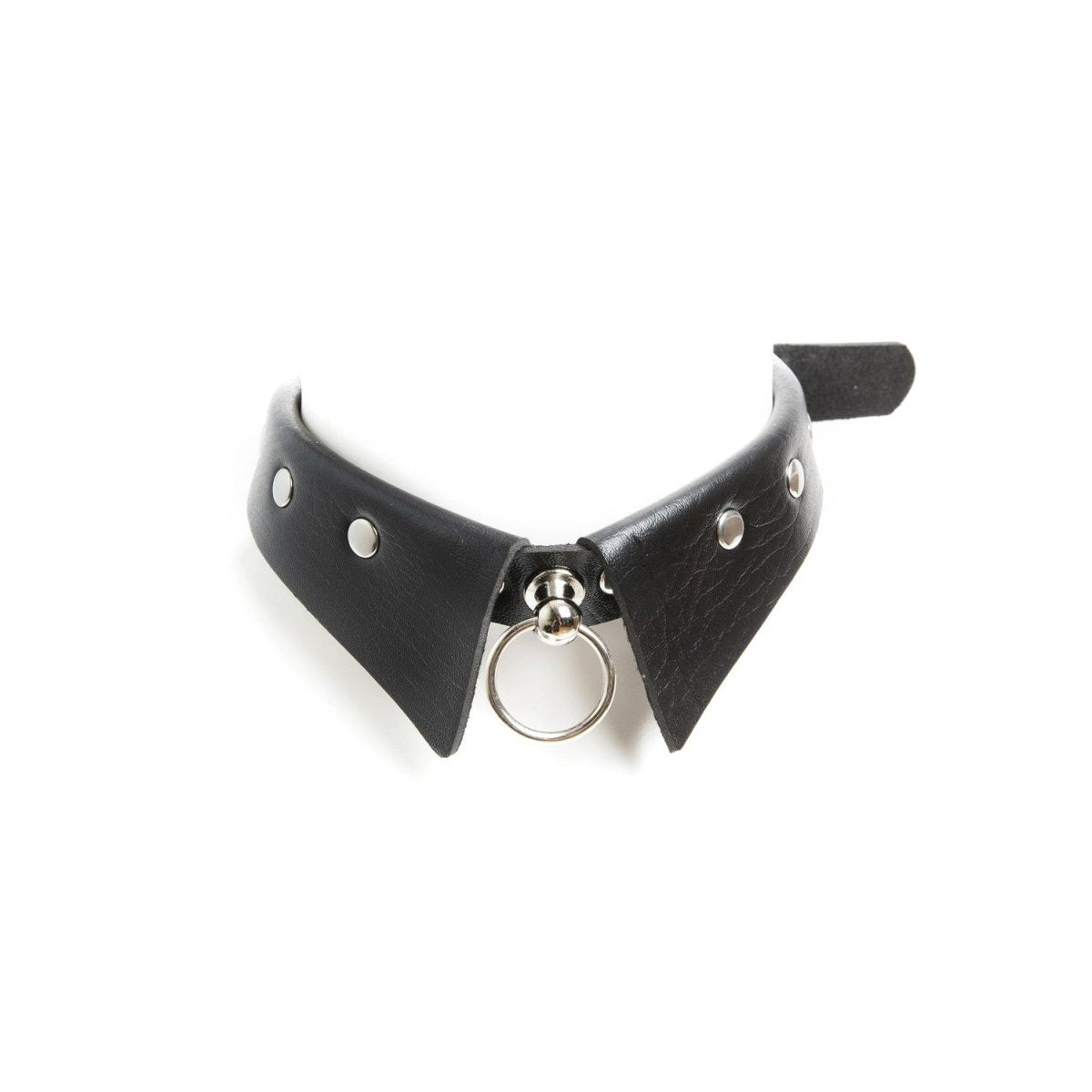 Gargantilla punk negra con cuello de camisa y anilla frontal, vista delantera