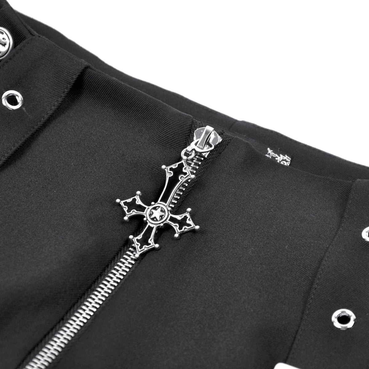 Shorts Góticos Negros con Cruz Metálica, Encaje y Correas - Crazyinlove